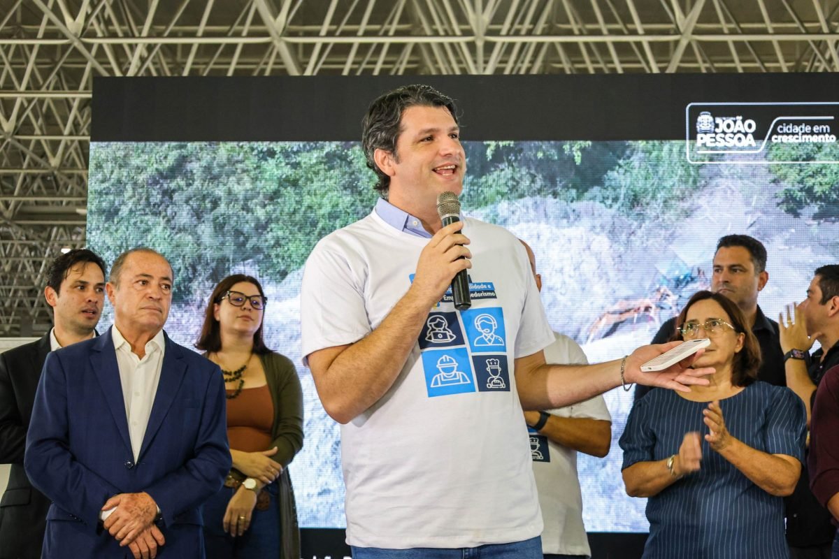 Leo Bezerra abre Feirão da Empregabilidade e Empreendedorismo que deve gerar quase 3 mil contratações