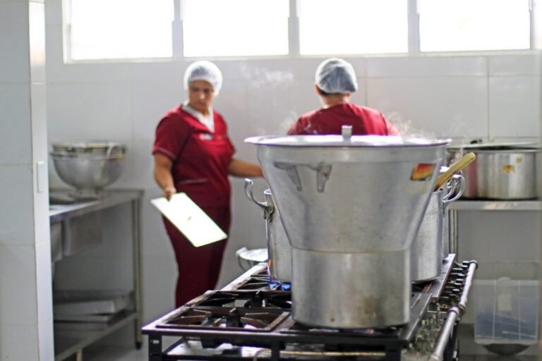 Prefeitura abre inscrições para curso gratuito de auxiliar de cozinha