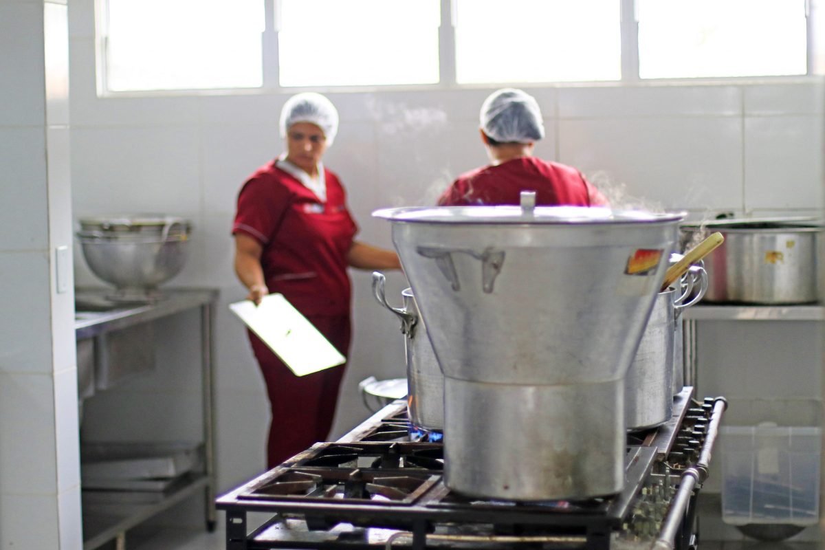 Prefeitura abre inscrições para curso gratuito de auxiliar de cozinha