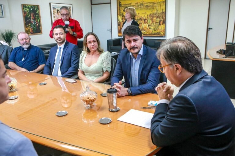 Prefeitura de João Pessoa, TCE-PB e Instituto São José assinam pacto para funcionamento do Hospital Padre Zé