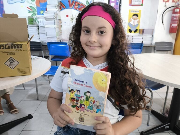 Prefeitura intensifica vacinação nas escolas para monitorar e atualizar caderneta de crianças e adolescentes