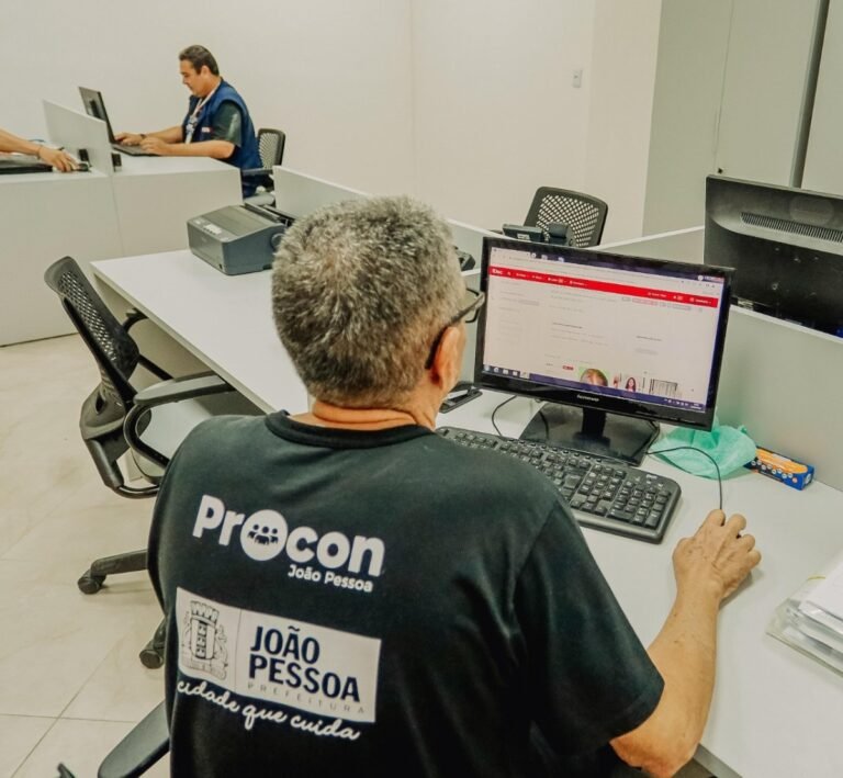 Procon-JP autua iFood e multa aplicativo por cobrança indevida de consumação mínima