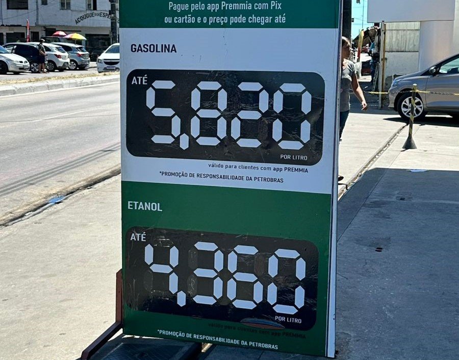 Procon-JP fiscaliza postos sobre lei da publicidade em placas e redução do diesel