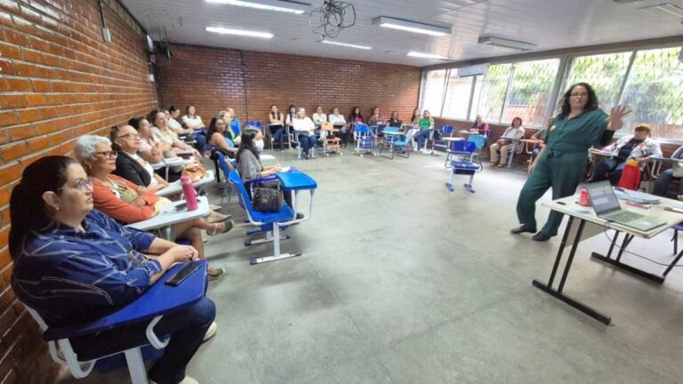 Profissionais da Educação Infantil participam de formação em parceria com a UFPB
