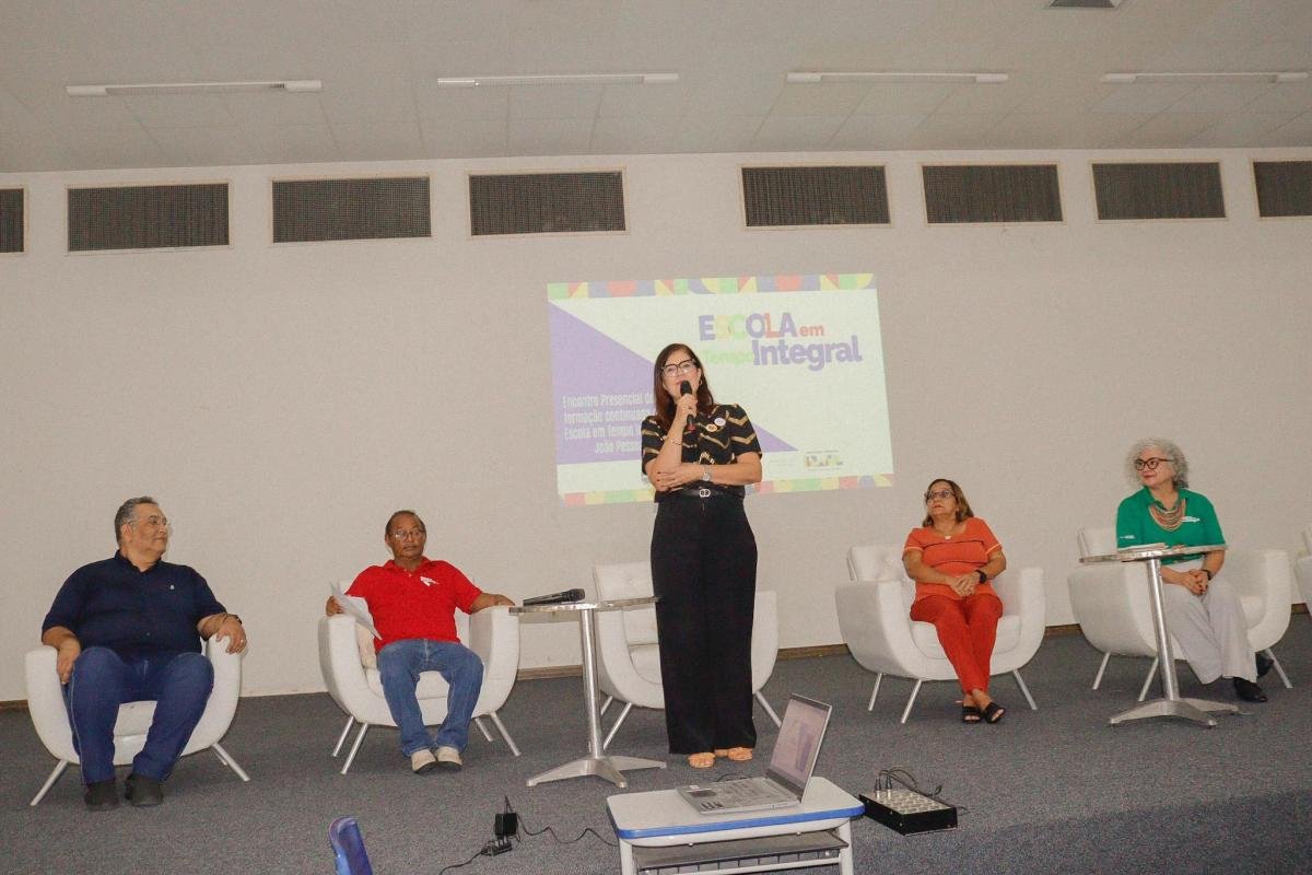 Secretaria de Educação de João Pessoa participa de curso sobre Escola em Tempo Integral