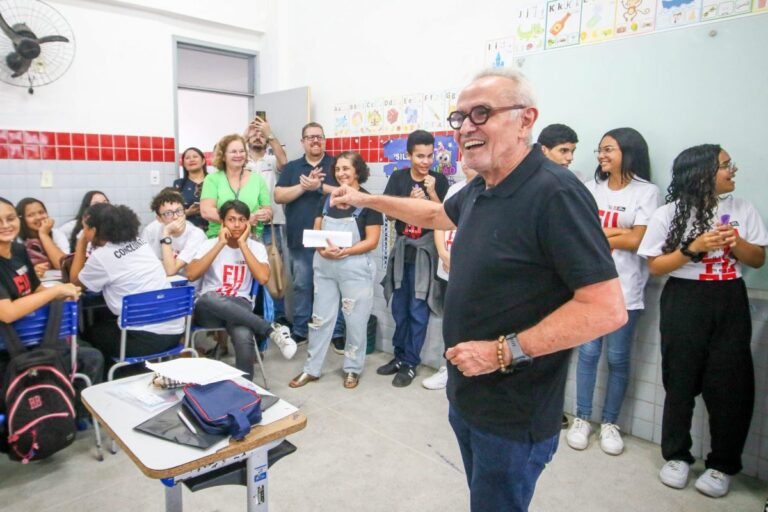 Cícero Lucena destaca importância do ‘Procon vai às aulas’ para a formação cidadã dos jovens e anuncia ampliação do programa