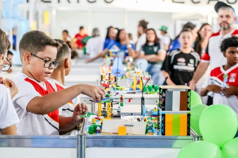 Com robótica e trabalho em equipe, crianças da Rede Municipal de Ensino transformam aprendizado em iniciativas inovadoras