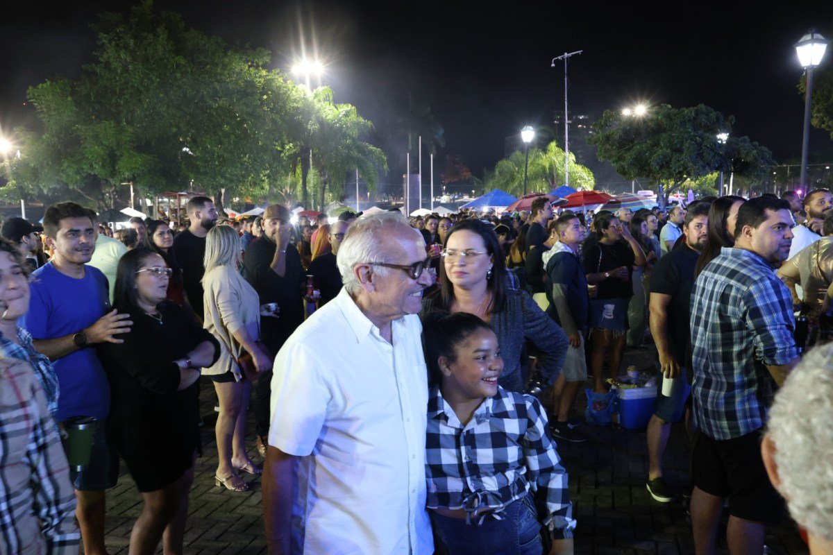 Na abertura dos shows na Lagoa, prefeito reforça compromisso com a cultura no São João Multicultural