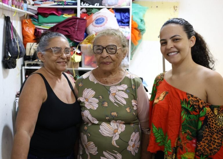 Paixão pela confecção de roupas para quadrilhas juninas passa de geração para geração em João Pessoa
