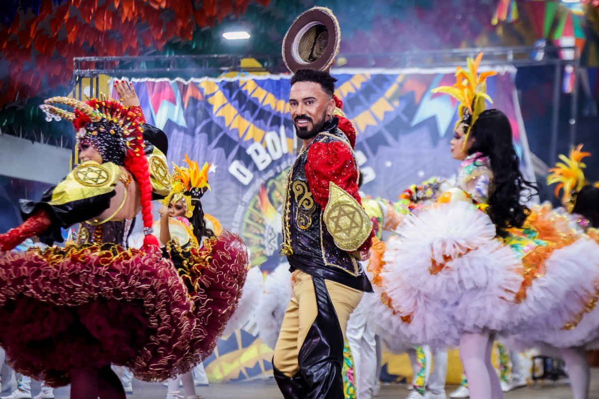 Paraíba Junino estreia no Busto de Tamandaré com espetáculo das quadrilhas