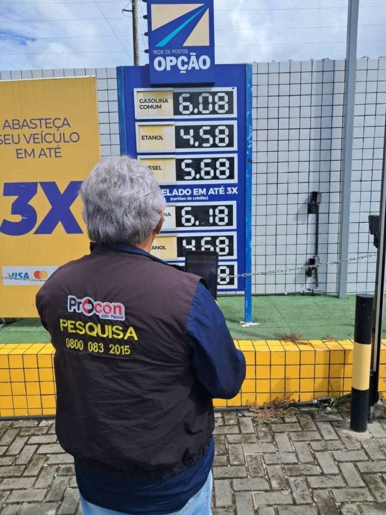 Pesquisa do Procon-JP registra que 58 postos reduziram o preço da gasolina em uma semana