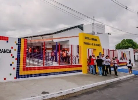 Prefeito lança programa de incentivo financeiro para alunos da Rede Municipal de Ensino