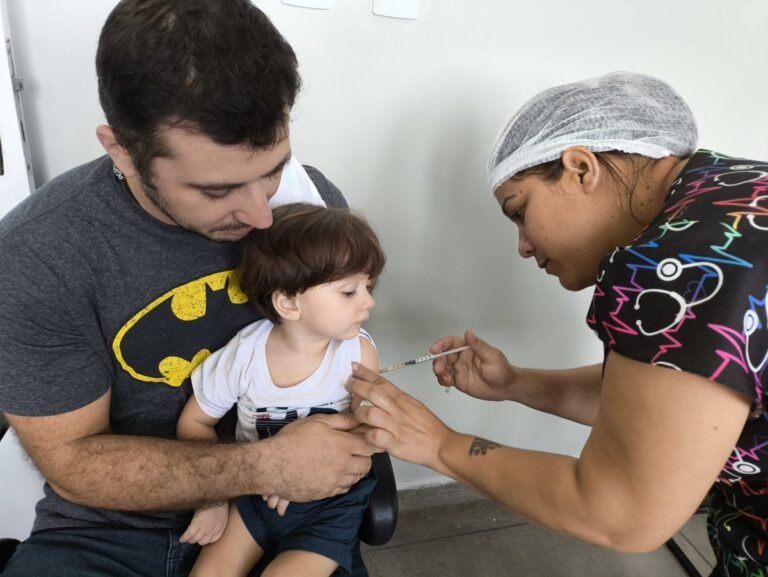 Prefeitura alerta que vacinação em dia é garantia de férias tranquilas