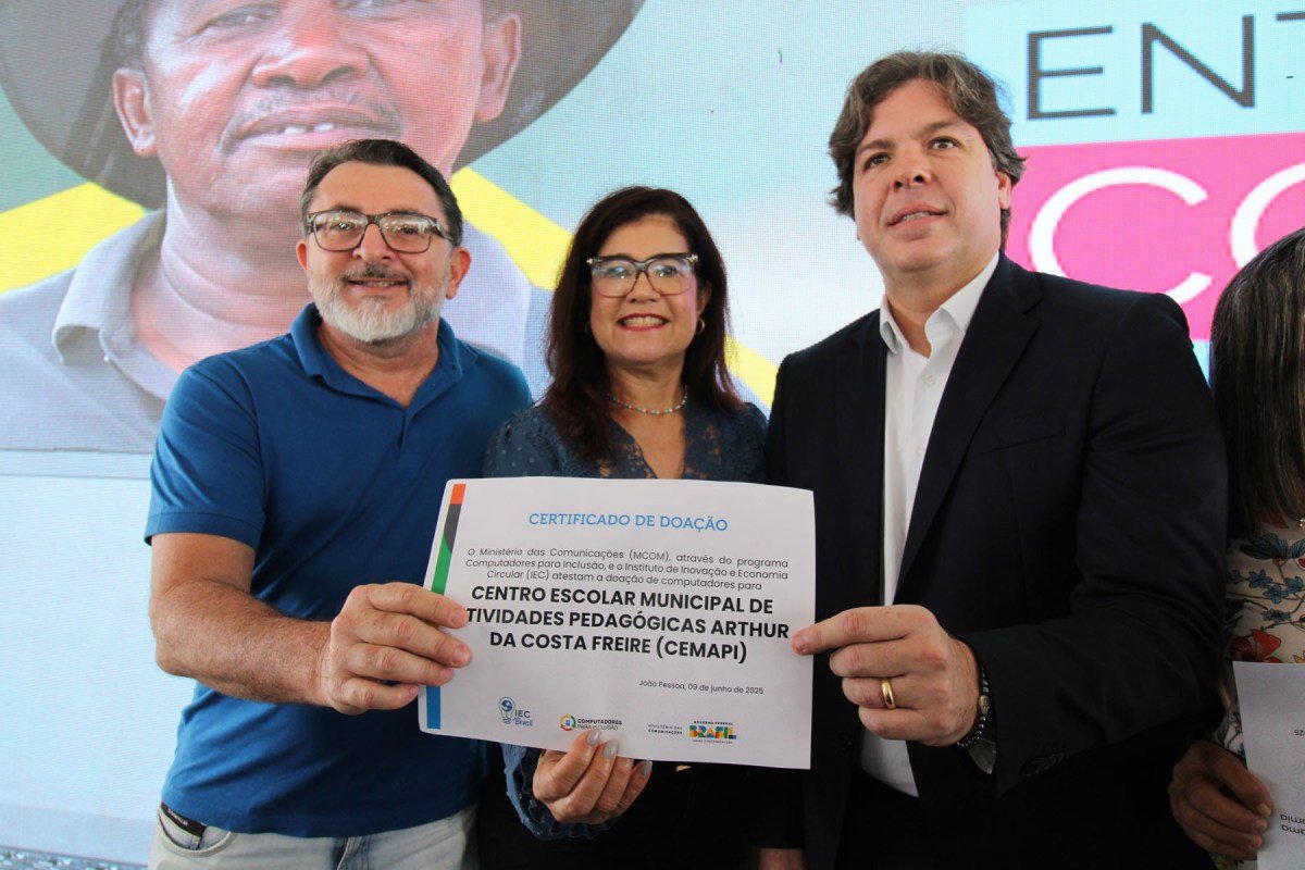 Prefeitura de João Pessoa recebe doação de computadores do Governo Federal