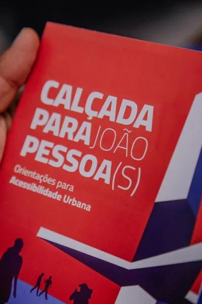 Prefeitura e Lacesse/UFPB disponibilizam cartilha digital com orientações sobre calçadas acessíveis