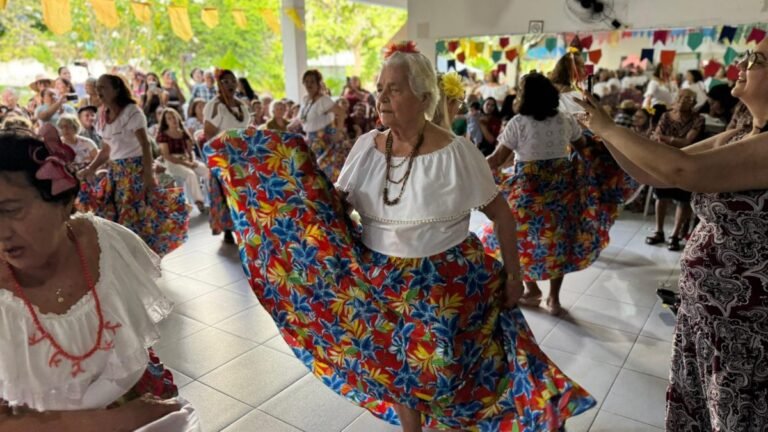 Prefeitura promove arraial da melhor idade no Centro de Referência Municipal da Pessoa Idosa