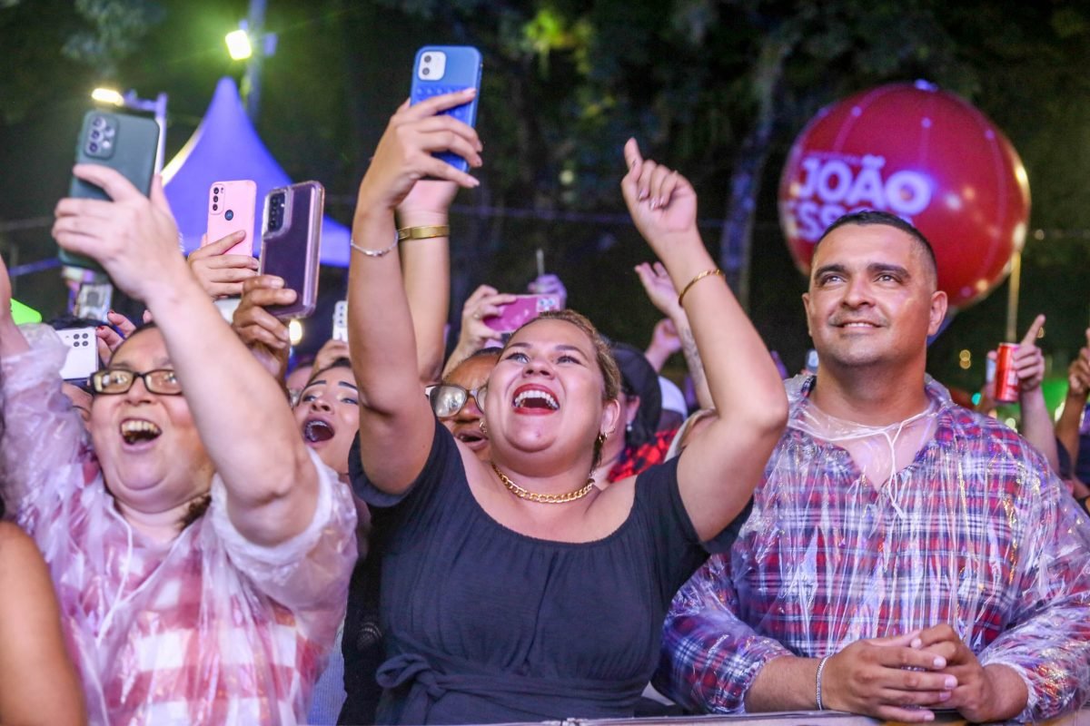 Público e artistas elogiam programação realizada pela Prefeitura no Parque Solon de Lucena