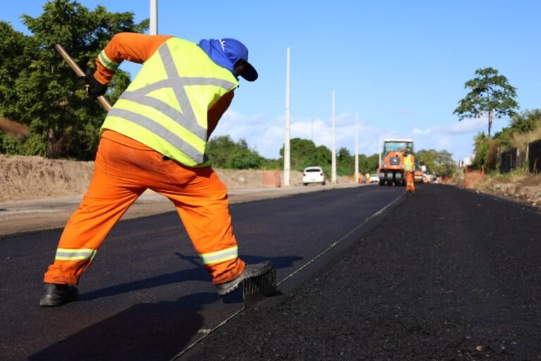 Seinfra avança com obra do binário de Água Fria que beneficiará moradores da Zona Sul
