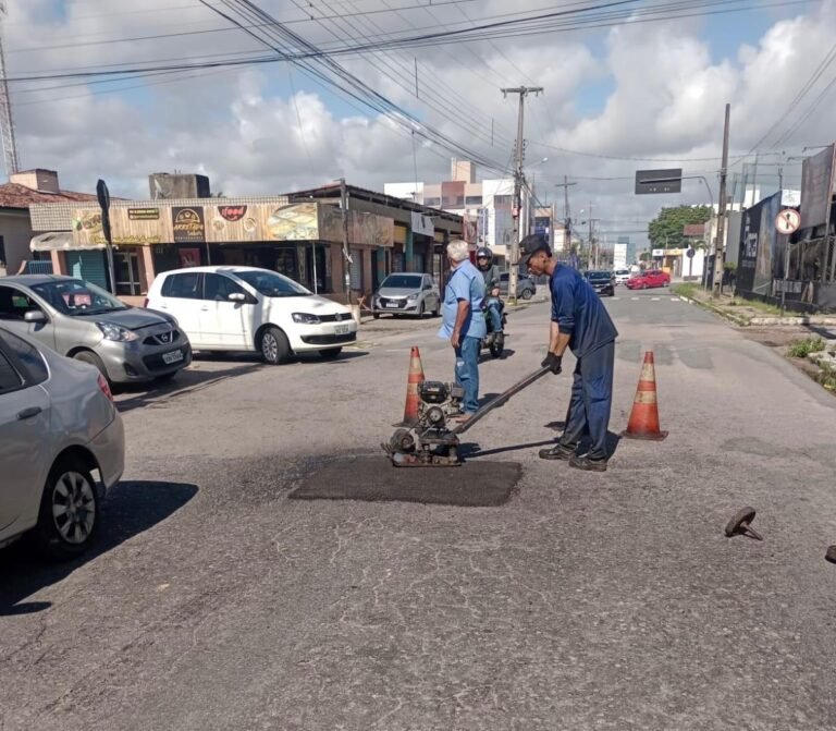 Seinfra finaliza semana com manutenção na iluminação, rede de galerias e Operação Tapa-Buraco