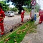 Agentes da Emlur realizam serviços de limpeza e conservação em 10 bairros