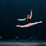 Bailarino da Companhia Municipal de Dança de João Pessoa abre Festival Internacional de Joinville