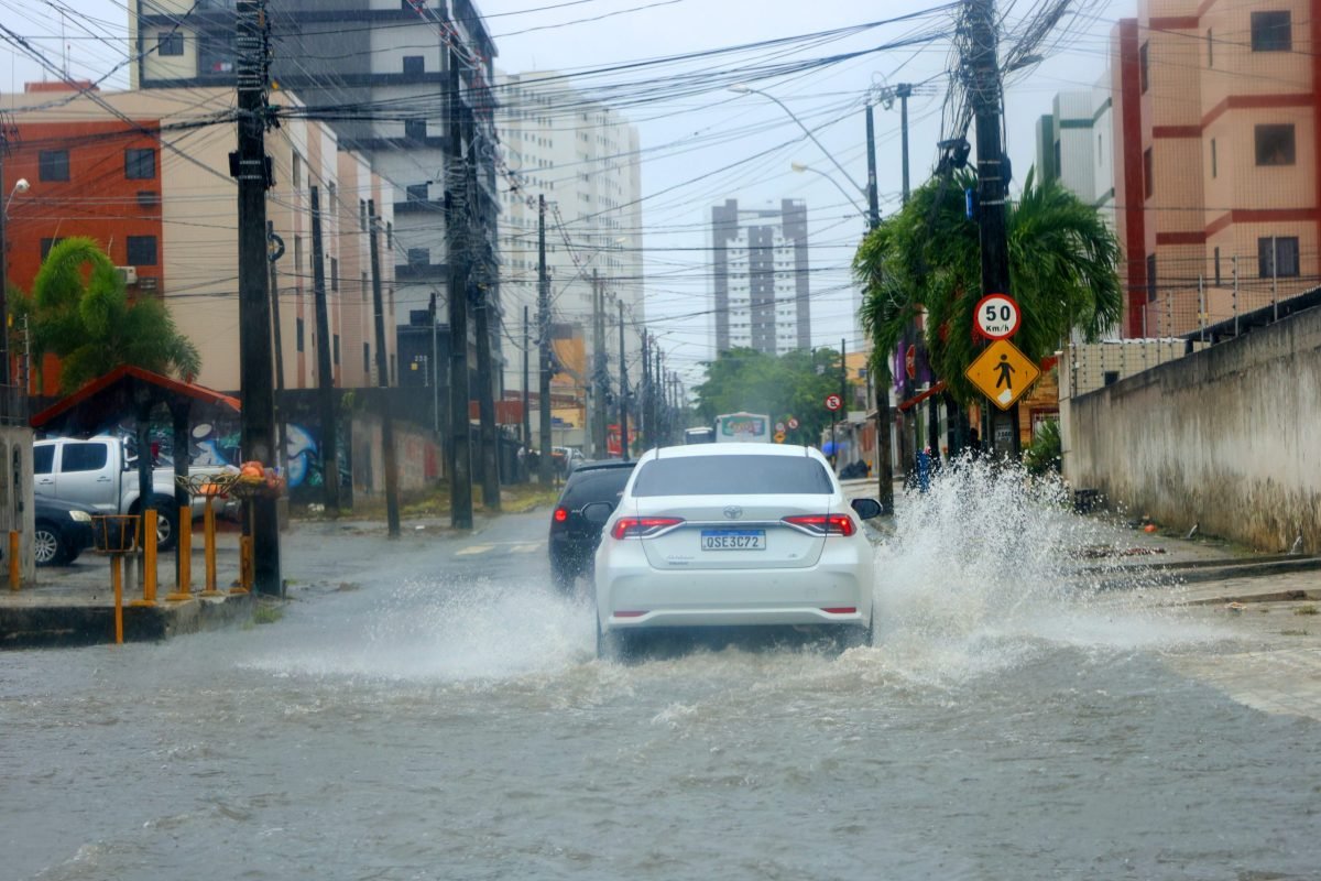 Capital registra 137,8 mm de chuvas em 10 dias e Defesa Civil mantém estado de atenção