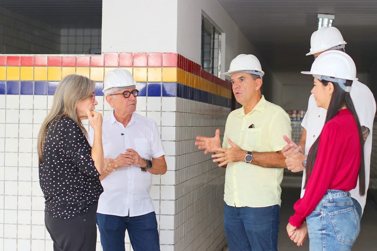 Cícero Lucena anuncia entrega da Feira do Colinas e praça pública para agosto e projeta escola até o fim do ano