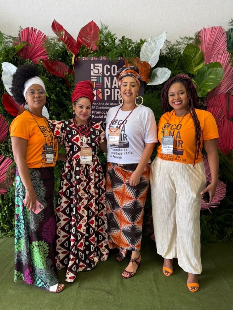 Coordenadora da Promoção da Igualdade Racial de João Pessoa comanda grupo de trabalho durante conferência