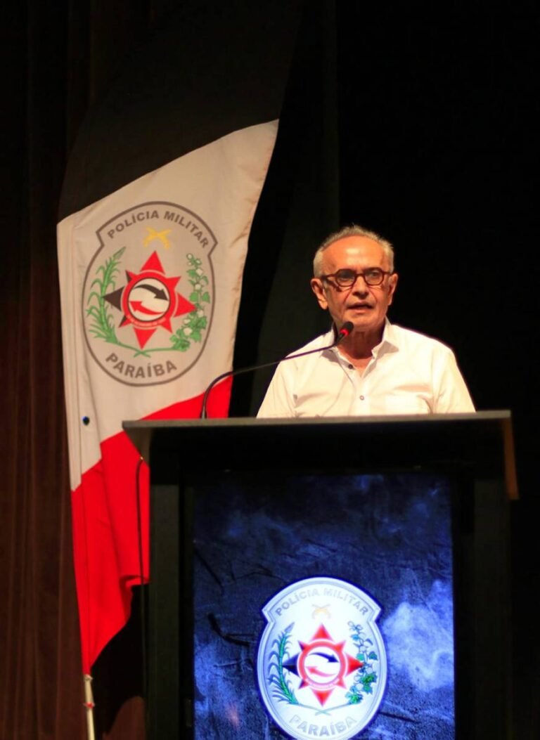 Durante sanção da nova Lei de Organização da PM, prefeito destaca segurança entre pilares do crescimento de João Pessoa