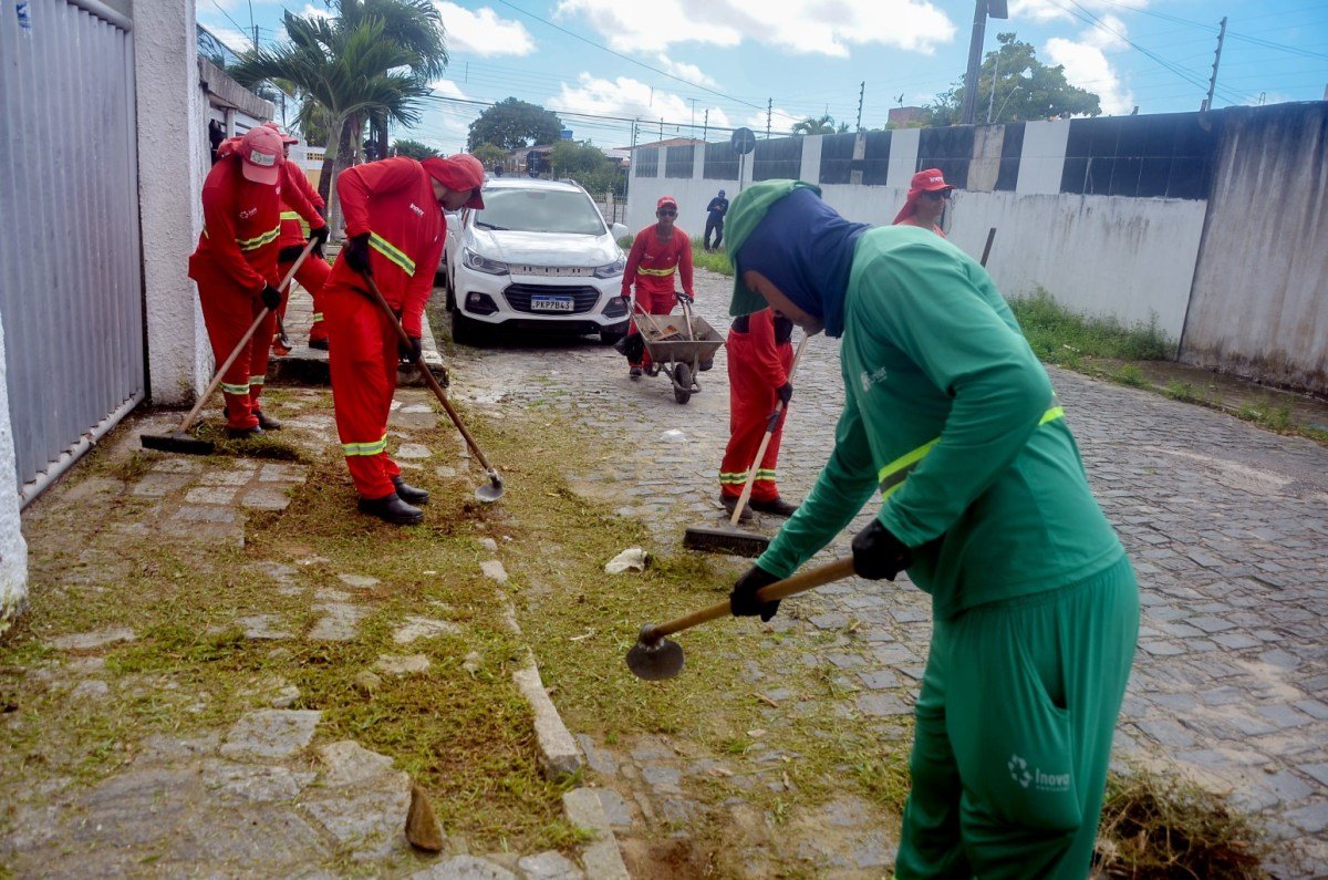 Emlur realiza ações de limpeza e conservação em 18 bairros, corredores e equipamentos públicos durante a semana