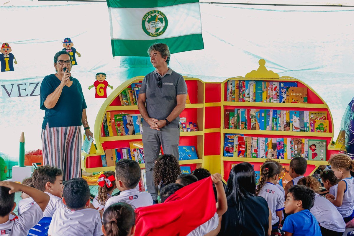 Escola Cônego Mathias Freire lança biblioteca móvel em formato de abóbora para incentivar a leitura