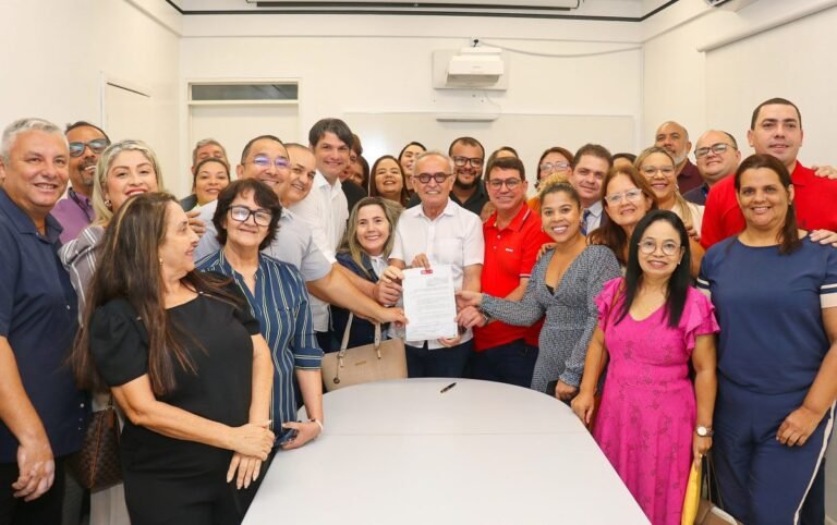 Prefeito sanciona Lei que equipara função de conselheiro tutelar a servidor comissionado