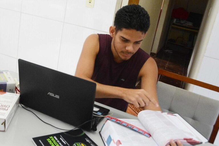 Prefeitura divulga lista de selecionados no programa Apoio Universitário para 2025