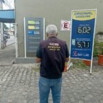 Procon-JP registra queda de R$ 0,10 no menor preço da gasolina, que oscila entre R$ 5,89 e R$ 6,07