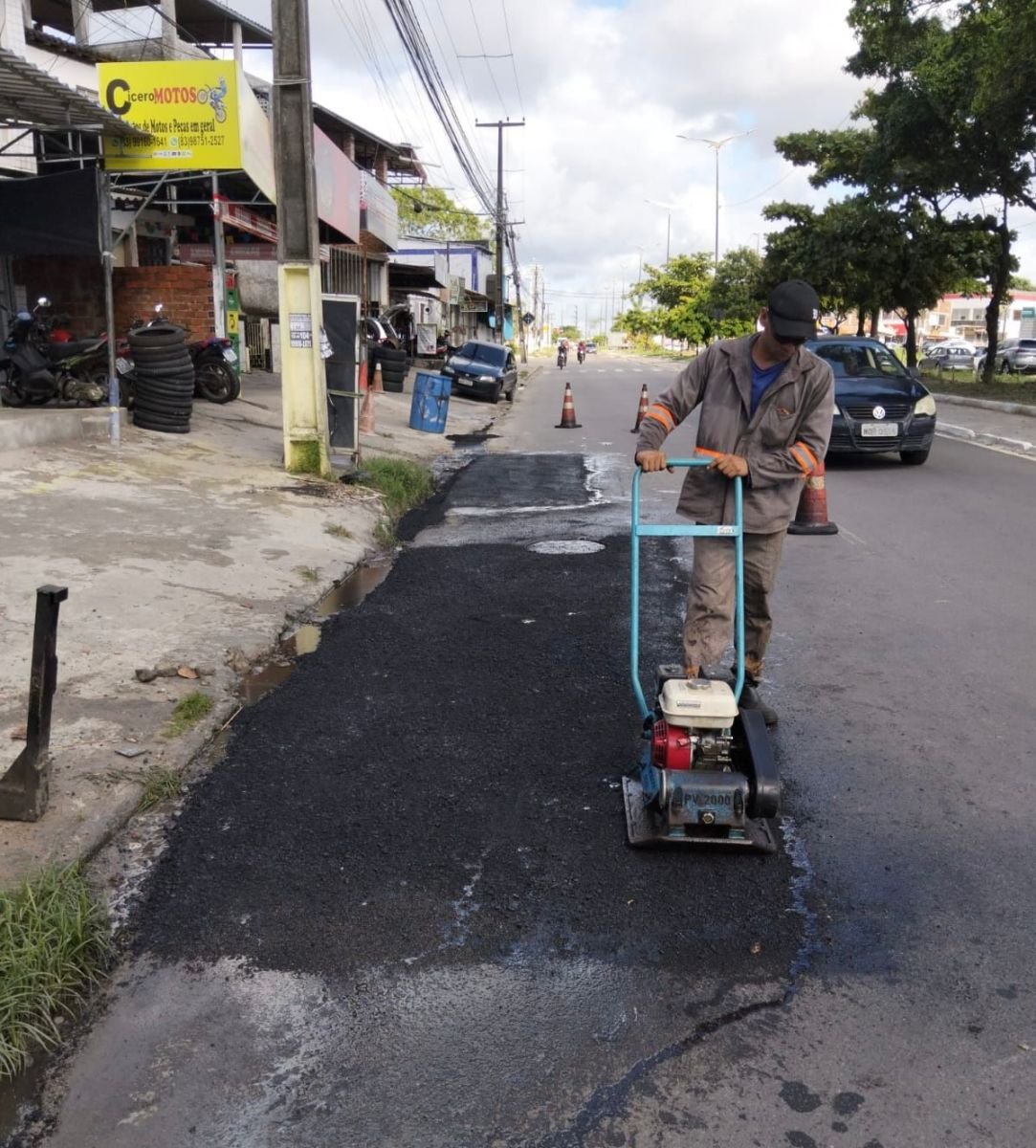 Seinfra realiza serviços de manutenção em mais de 40 bairros nesta sexta-feira
