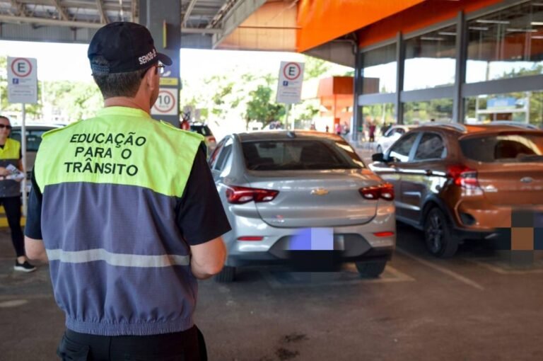 Semob-JP realiza ações educativas em vias públicas, escolas e supermercados durante toda a semana