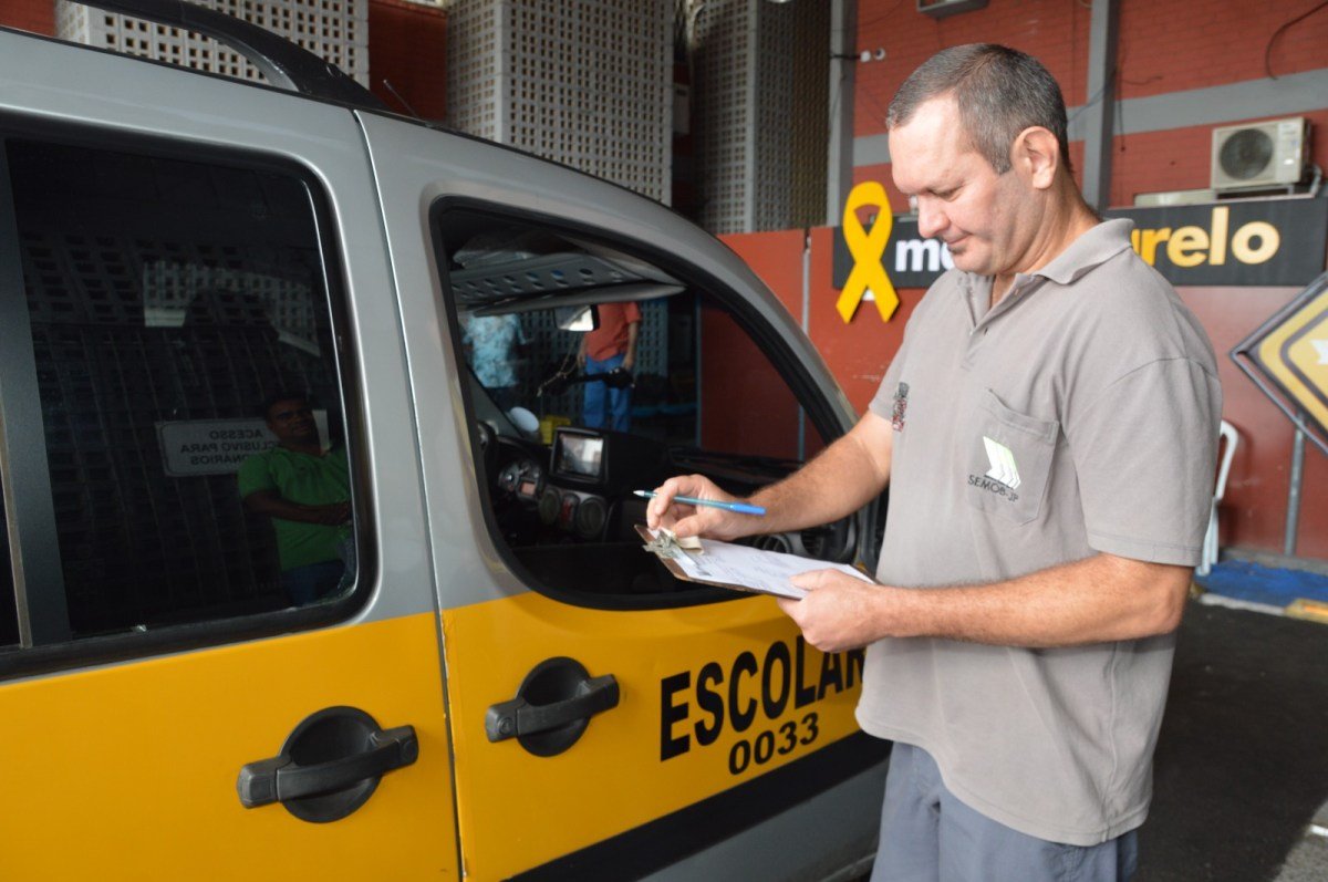 Semob-JP realiza vistoria de 40 veículos usados como transporte escolar em João Pessoa