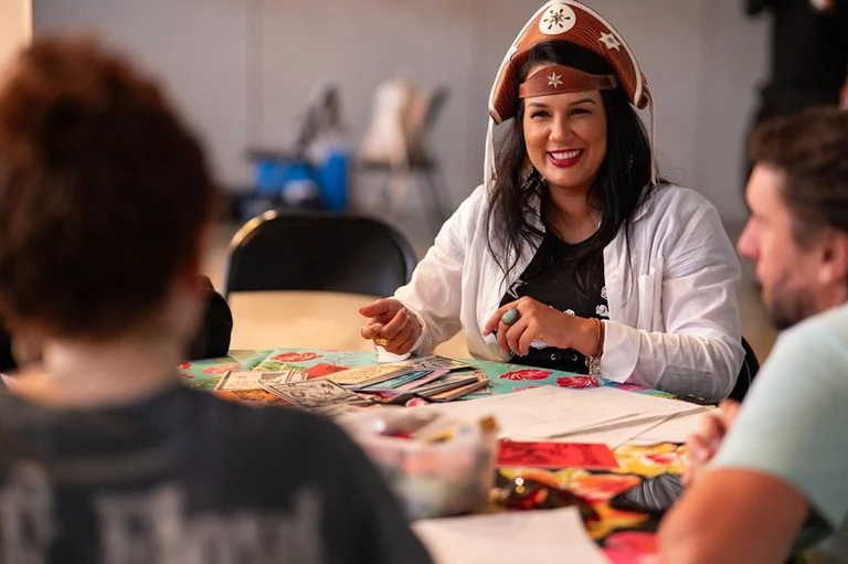 fliparaíba 2025: inscrições abertas até 21/11 para batalha do conhecimento, oficinas gratuitas de cordel (20 vagas) e xilogravura (15 vagas), prêmios de r$ 3.000