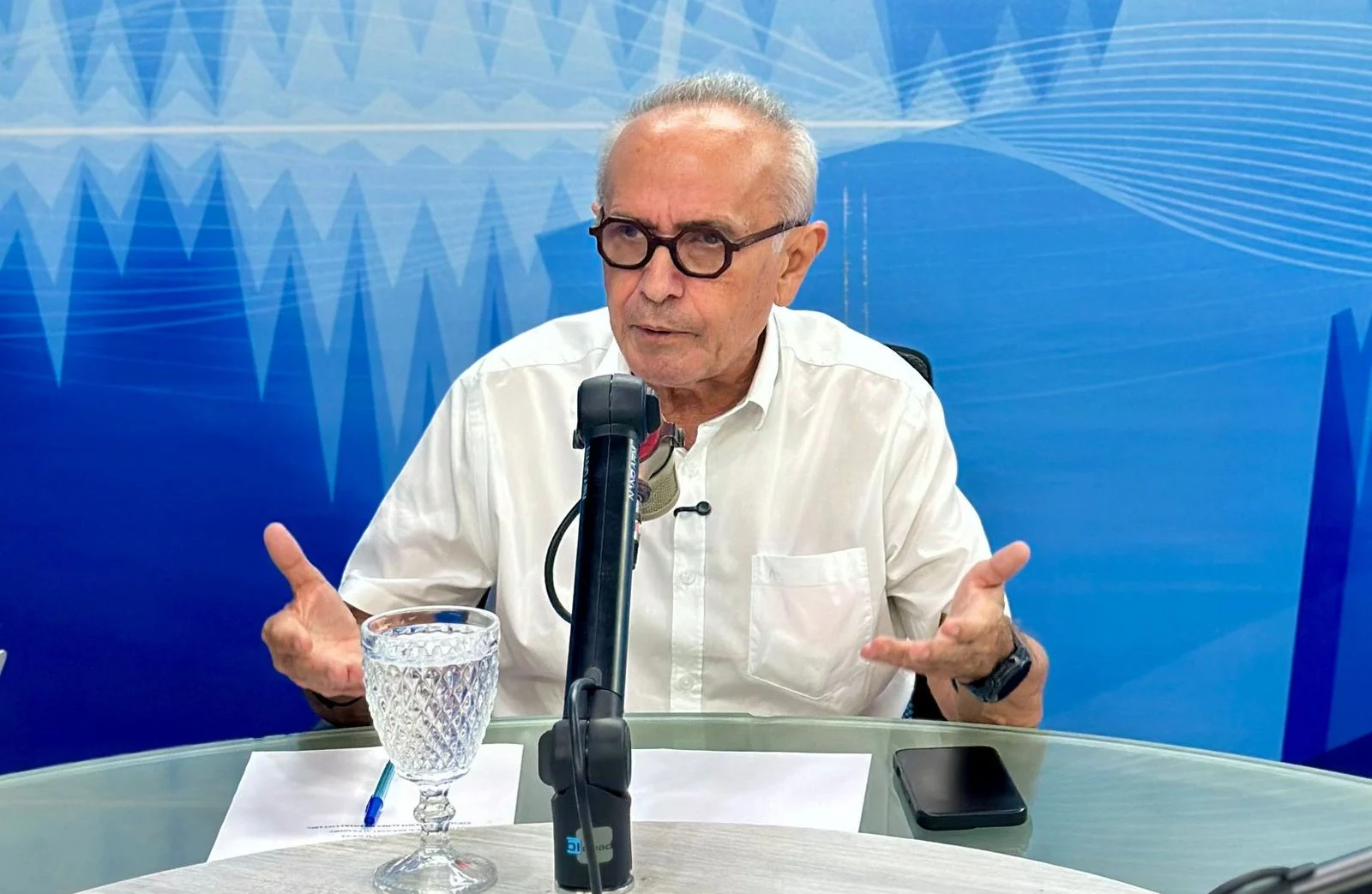 cícero lucena ameaça reavaliar apoio a joão azevêdo após cobrança a léo bezerra