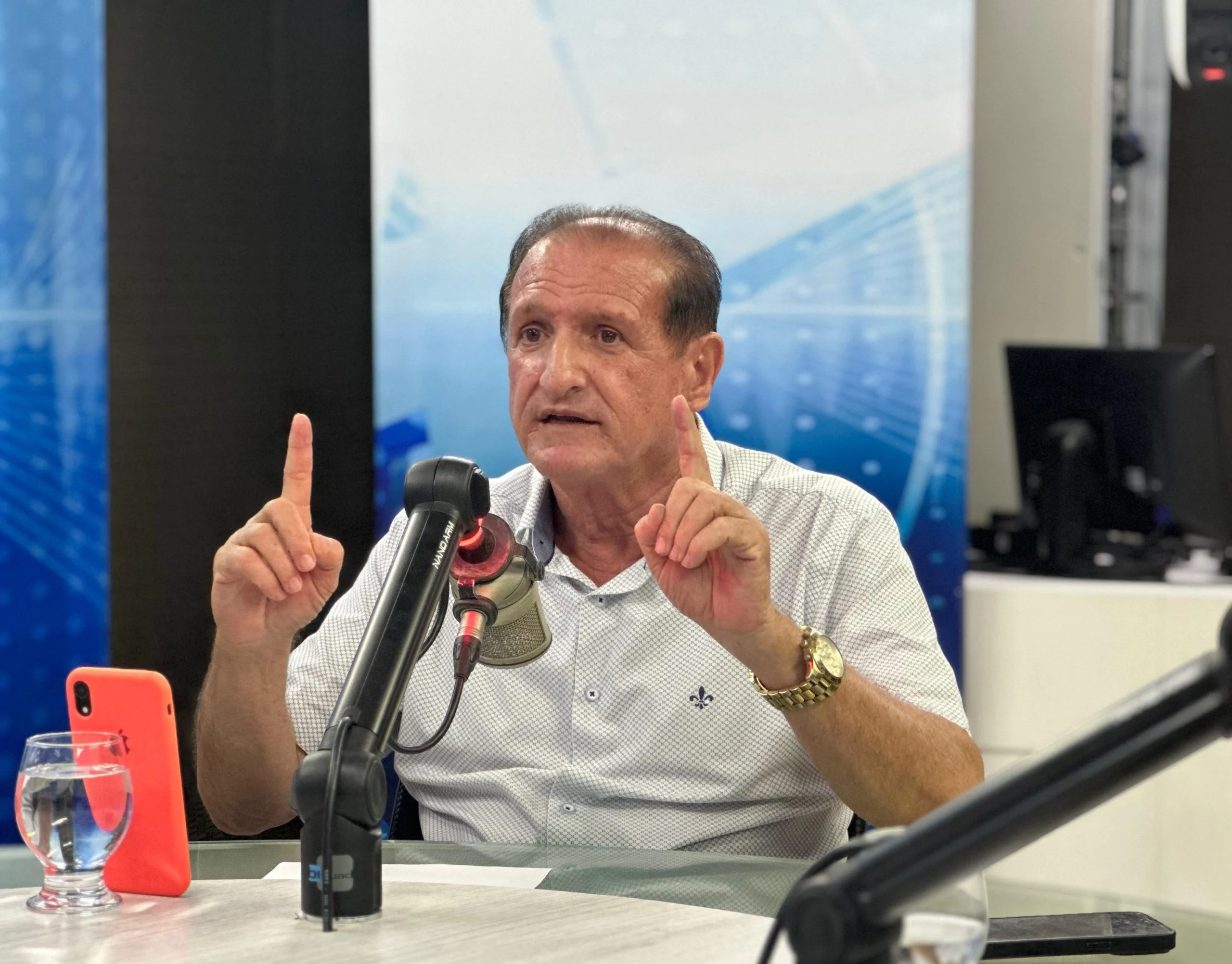 hervázio se mantém no psb após reunião com léo e odon, diz arapuan