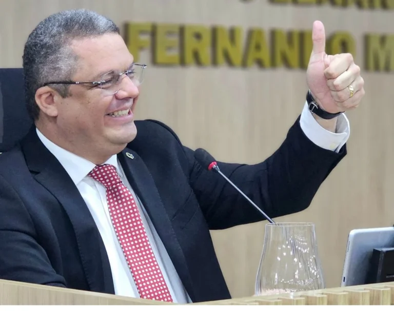 câmara de cabedelo antecipa salários de novembro, servidores recebem nesta quarta (19)