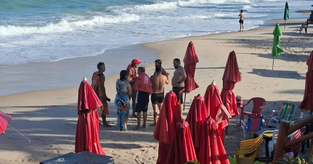 homem resgatado após ser arrastado por corrente de retorno, alerta do corpo de bombeiros