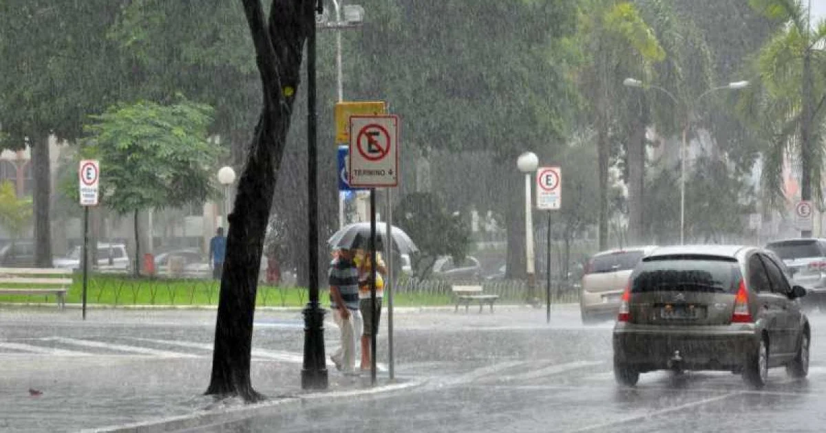 inmet emite alerta por chuvas intensas no sertão, 20 30 mm/h e ventos 40 60 km/h