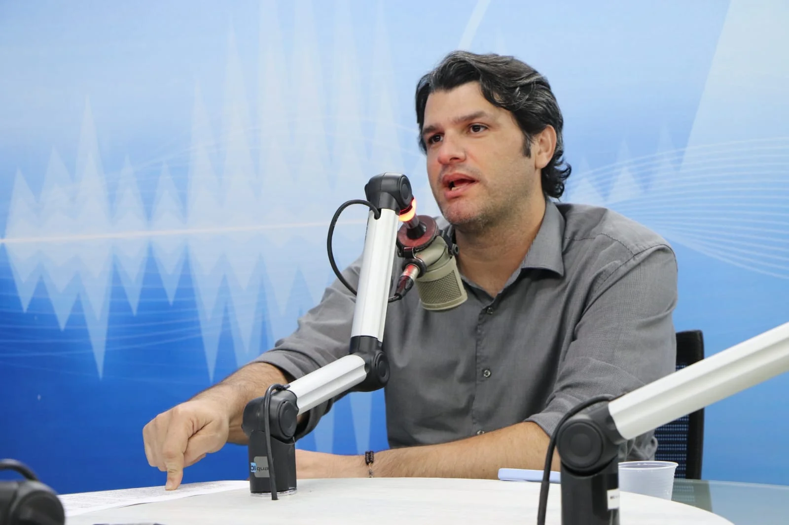 leo bezerra evita ruptura com joão azevêdo, diz 'tristeza natural'