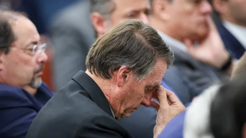 prisão de bolsonaro, aliados aceleram votação da anistia no congresso para reduzir pena