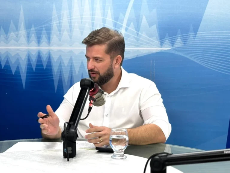 bolsonaro na prisão: fábio lopes critica tratamento e afirma que nem “pior traficante” recebe