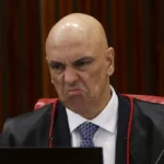 inelegibilidade de bolsonaro: moraes comunica tse, pena de 27 anos e 3 meses