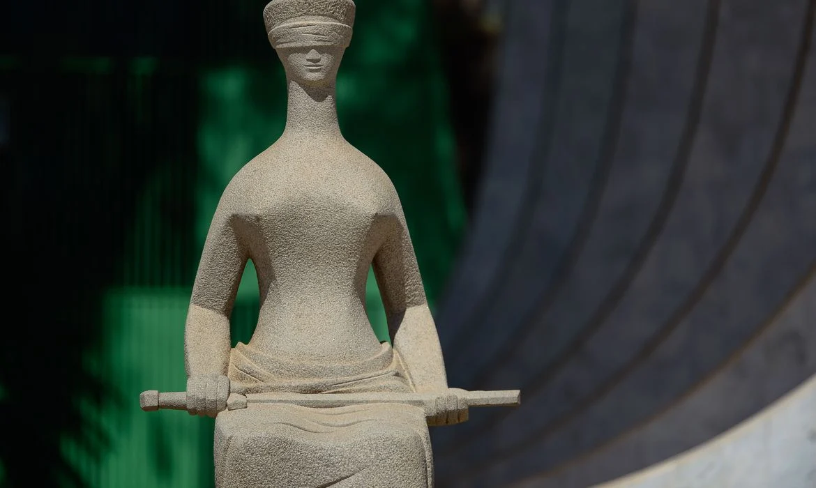 stf valida execução das penas de bolsonaro e de seis réus; placar é 3 a 0