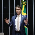 moraes exige resposta sobre uso de celular na visita de nikolas a bolsonaro