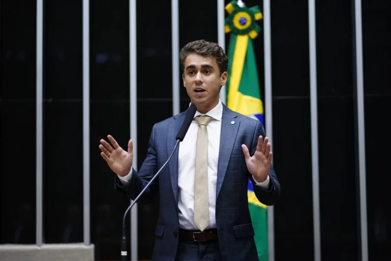 moraes exige resposta sobre uso de celular na visita de nikolas a bolsonaro